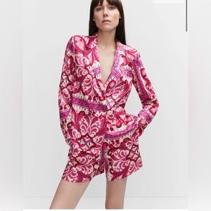 Printed lapels shirt and satin shorts